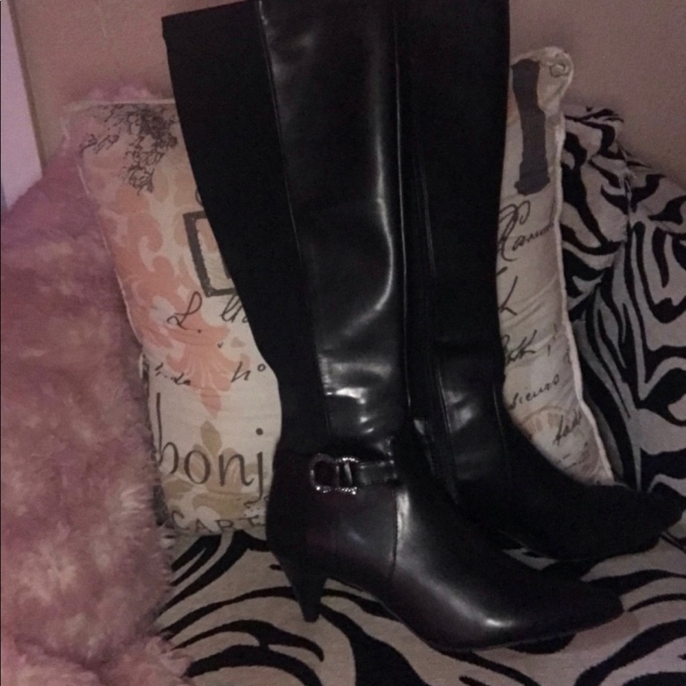 Kenneth cole boots with tags!